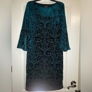 Liz Claiborne Sheath Dress Size 8 beautiful green velvet